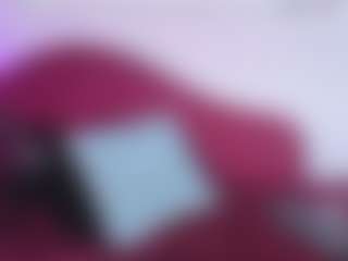 Live cam show with Isabella - Juguetes on CamSodaAdn