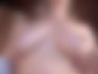 Isabella MILF webcam performer live streaming