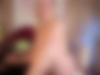 Live cam show with Isabella - Blonde Hair Middle Aged on eurowanks.com