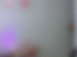 Live cam show with Melaanyluckk - Strip on MyBangCams