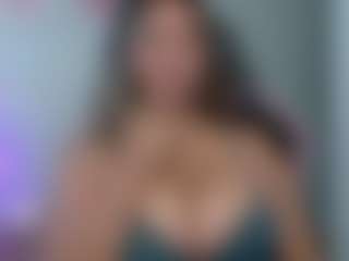 Melaanyluckk's Live Sex Cam Show