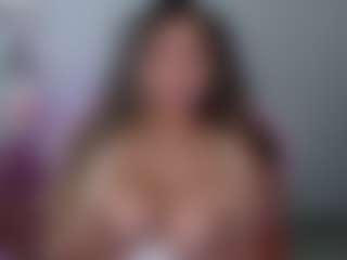 Melaanyluckk's Live Sex Cam Show