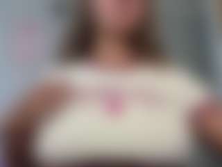 Melaanyluckk's Live Sex Cam Show