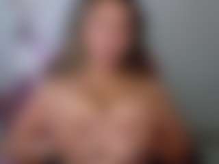 Melaanyluckk's Live Sex Cam Show