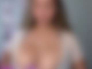 Melaanyluckk's Live Sex Cam Show