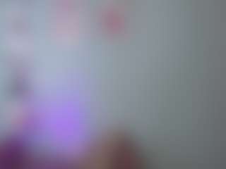 Melaanyluckk's Live Sex Cam Show