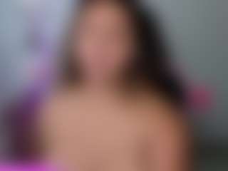 Melaanyluckk's Live Sex Cam Show