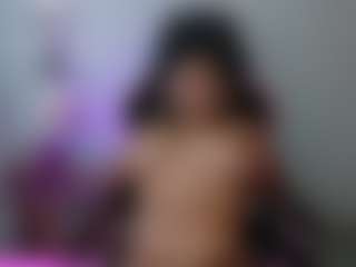Melaanyluckk's Live Sex Cam Show