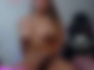 Live cam show with Melaanyluckk - Anal White on Instabang | colombia