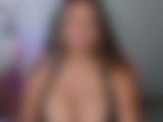 Melaanyluckk's Live Sex Cam Show