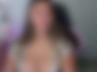 Melaanyluckk's Live Sex Cam Show