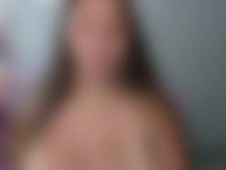 Melaanyluckk's Live Sex Cam Show