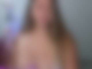 Melaanyluckk's Live Sex Cam Show