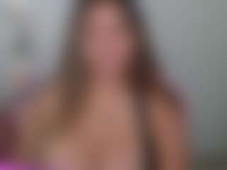 Melaanyluckk's Live Sex Cam Show