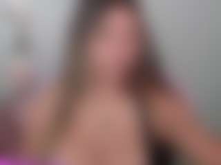 Melaanyluckk's Live Sex Cam Show