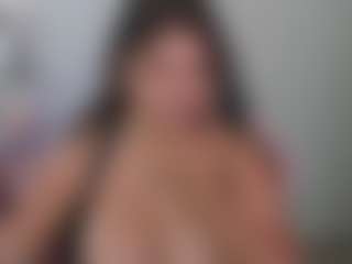 Melaanyluckk's Live Sex Cam Show