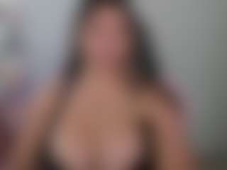 Melaanyluckk's Live Sex Cam Show