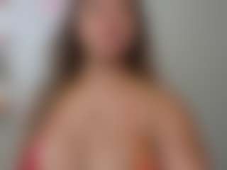 Melaanyluckk's Live Sex Cam Show