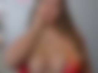 Melaanyluckk's Live Sex Cam Show