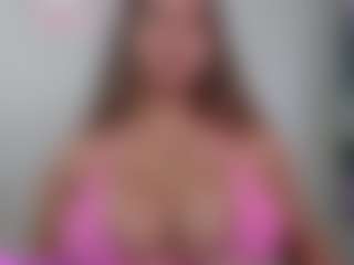 Melaanyluckk's Live Sex Cam Show