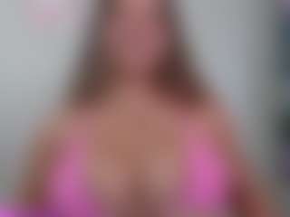 Melaanyluckk's Live Sex Cam Show