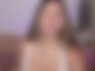 Melaanyluckk's Live Sex Cam Show