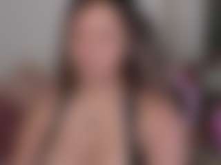 Melaanyluckk's Live Sex Cam Show