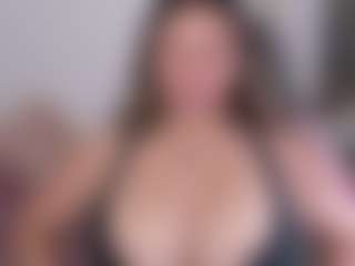 Melaanyluckk's Live Sex Cam Show