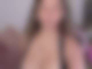 Melaanyluckk's Live Sex Cam Show
