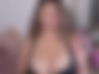 Melaanyluckk's Live Sex Cam Show