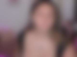 Melaanyluckk's Live Sex Cam Show