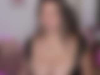 Melaanyluckk's Live Sex Cam Show