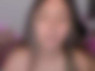Melaanyluckk's Live Sex Cam Show