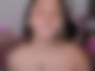 Melaanyluckk's Live Sex Cam Show