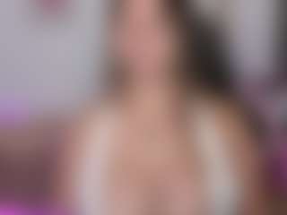 Melaanyluckk's Live Sex Cam Show