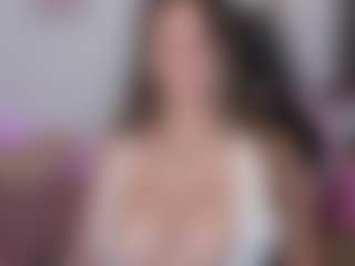 Melaanyluckk's Live Sex Cam Show