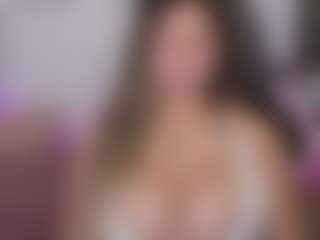 Melaanyluckk's Live Sex Cam Show