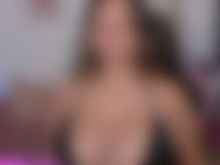 Show de câmera ao vivo com Melaanyluckk - Dildo Or Vibrator no Camsoda