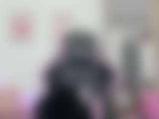 Melaanyluckk's Live Sex Cam Show