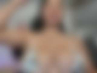 Melaanyluckk's Live Sex Cam Show