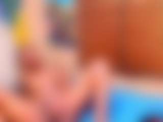 Live cam show with DarkSweetRose - Athletic Ebony on sexylive.show