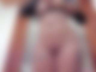 Live cam show with Nikitaa20 - Petite Young Adult on friskycurves.com