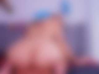 rubi-hops MILF webcam performer live streaming