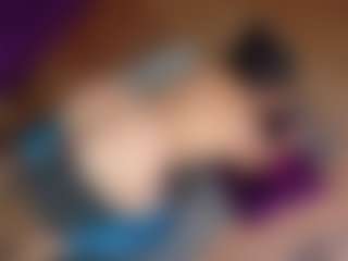 Live cam show with Emmasexxy - Horney on SinfulBabes