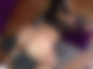 Live cam show with Emmasexxy - Colombia on Soda Cam