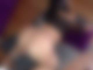 Live cam show with Emmasexxy - Colombia on madthumbs