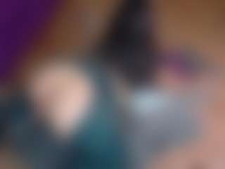 Live cam show with Emmasexxy - Horney on Camsoda