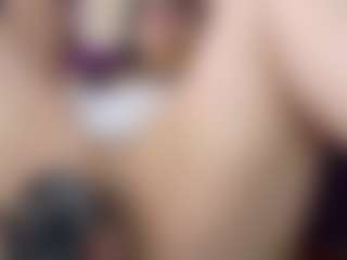 Live cam show with Emmasexxy - Fuck Machine on TeamSkeetLive