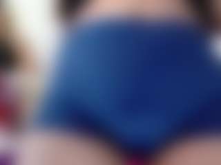 Live cam show with Emmasexxy - Sensual on MyBangCams
