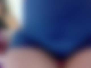 Live cam show with Emmasexxy - Sensual on Camsoda